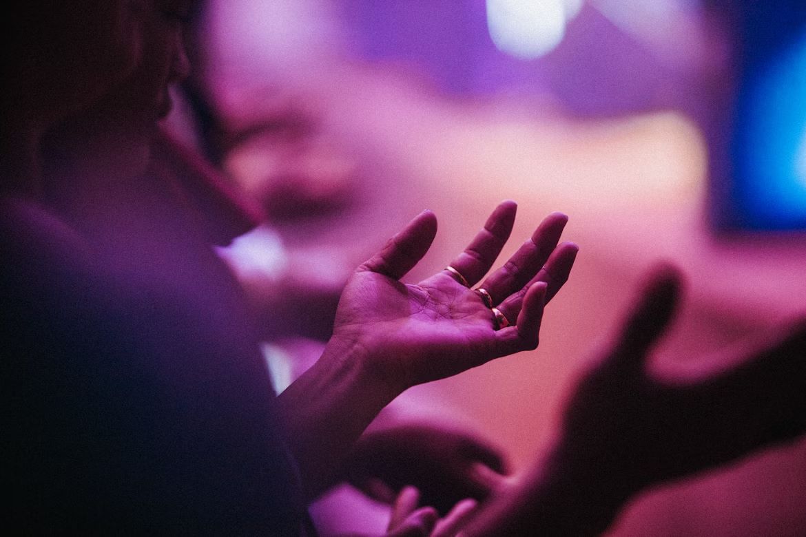 Insights on Faith: Ashley Wille’s Journey Through the Cross